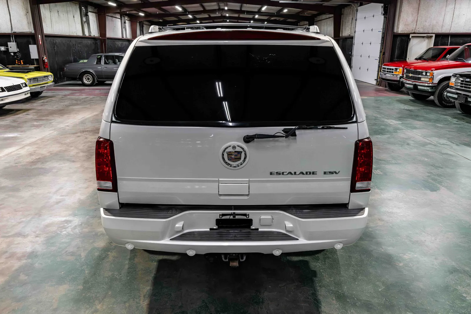2003-Cadillac-Escalade-White Diamond Pearl-3GYFK66N33G294143-36.jpg